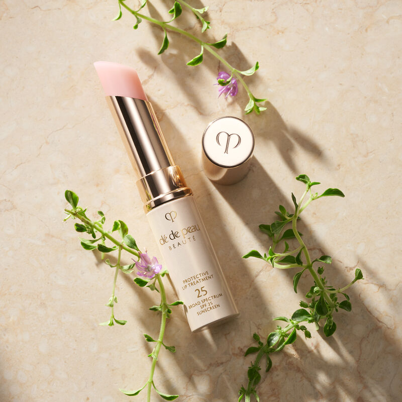 Clé de Peau Beauté: UV Protective Lip Treatment SPF 25 - 4g