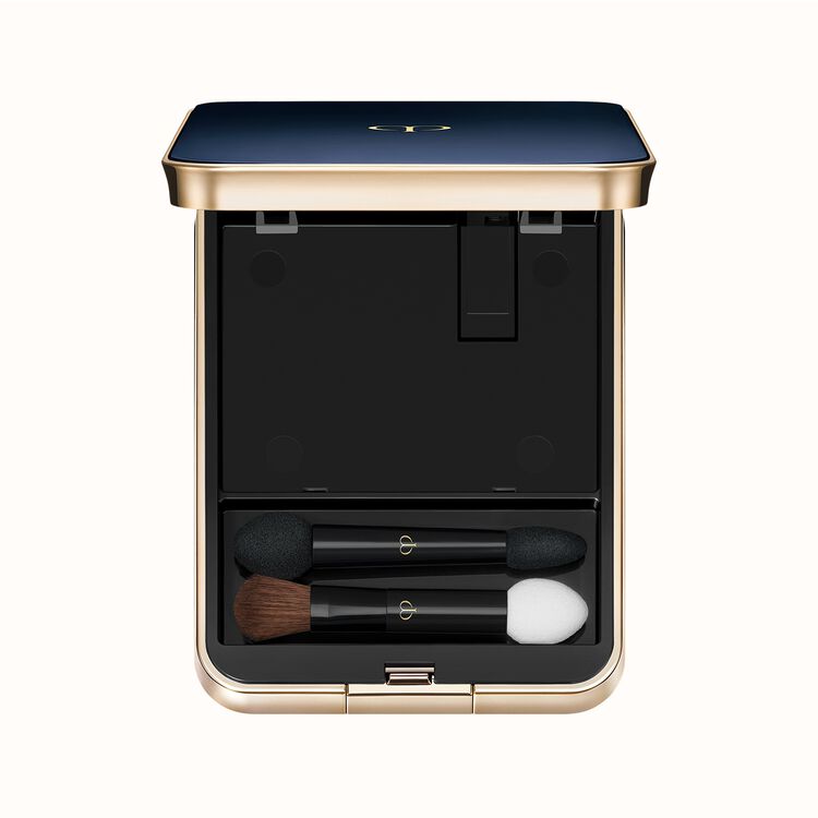 Clé de Peau Beauté: Eye Color Quad Case & Applicators