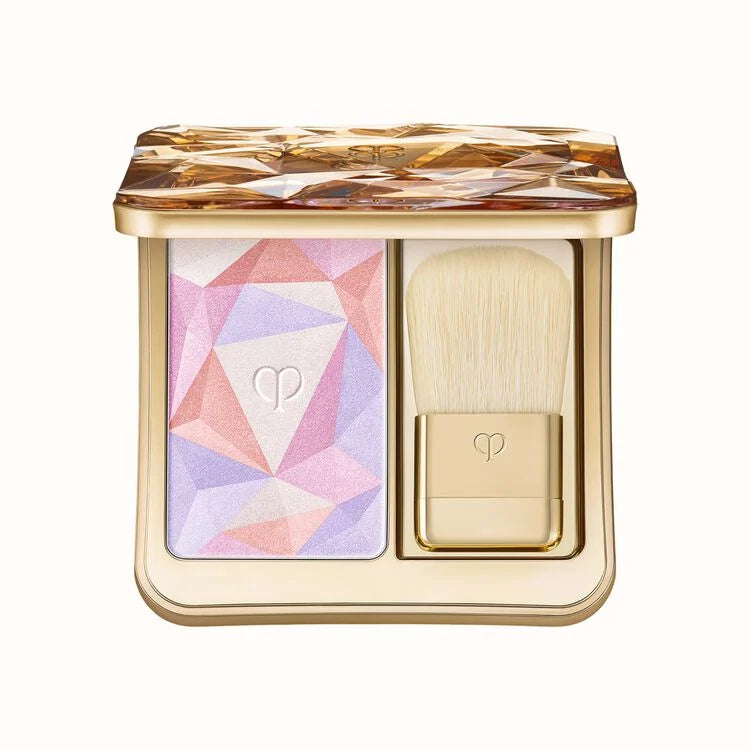 Clé de Peau Beauté: The Luminizing Face Enhancer
