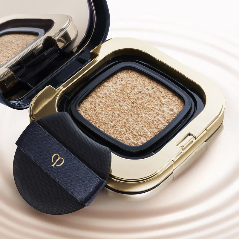 Clé de Peau Beauté Radiant Cushion Foundation Dewy - 15g