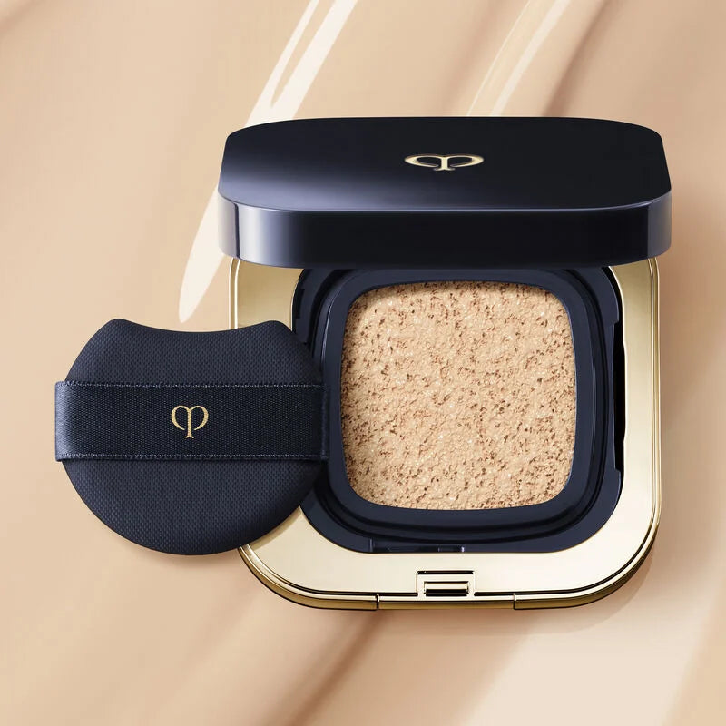 Clé de Peau Beauté: Radiant Cushion Foundation Dewy - 15g