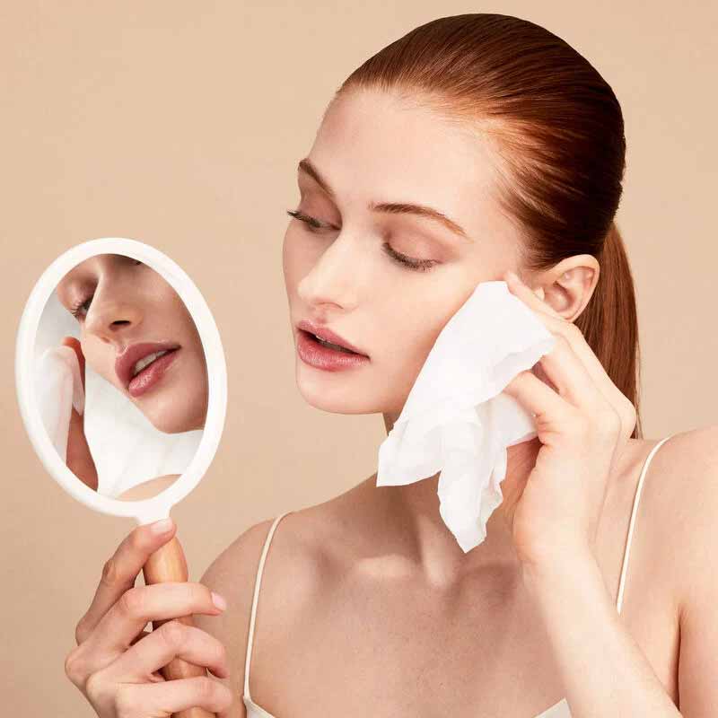 Clé de Peau Beauté: Make up Cleansing Towelettes - 50 Sheets