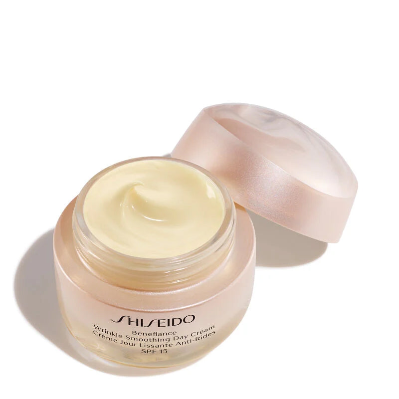Shiseido Benefiance: Wrinkle Smoothing Day Cream SPF 23 - 50ml
